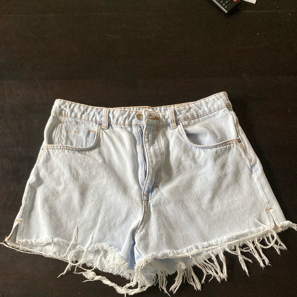 Zara size 10 Light Blue Denim Frayed Hem Women Shorts